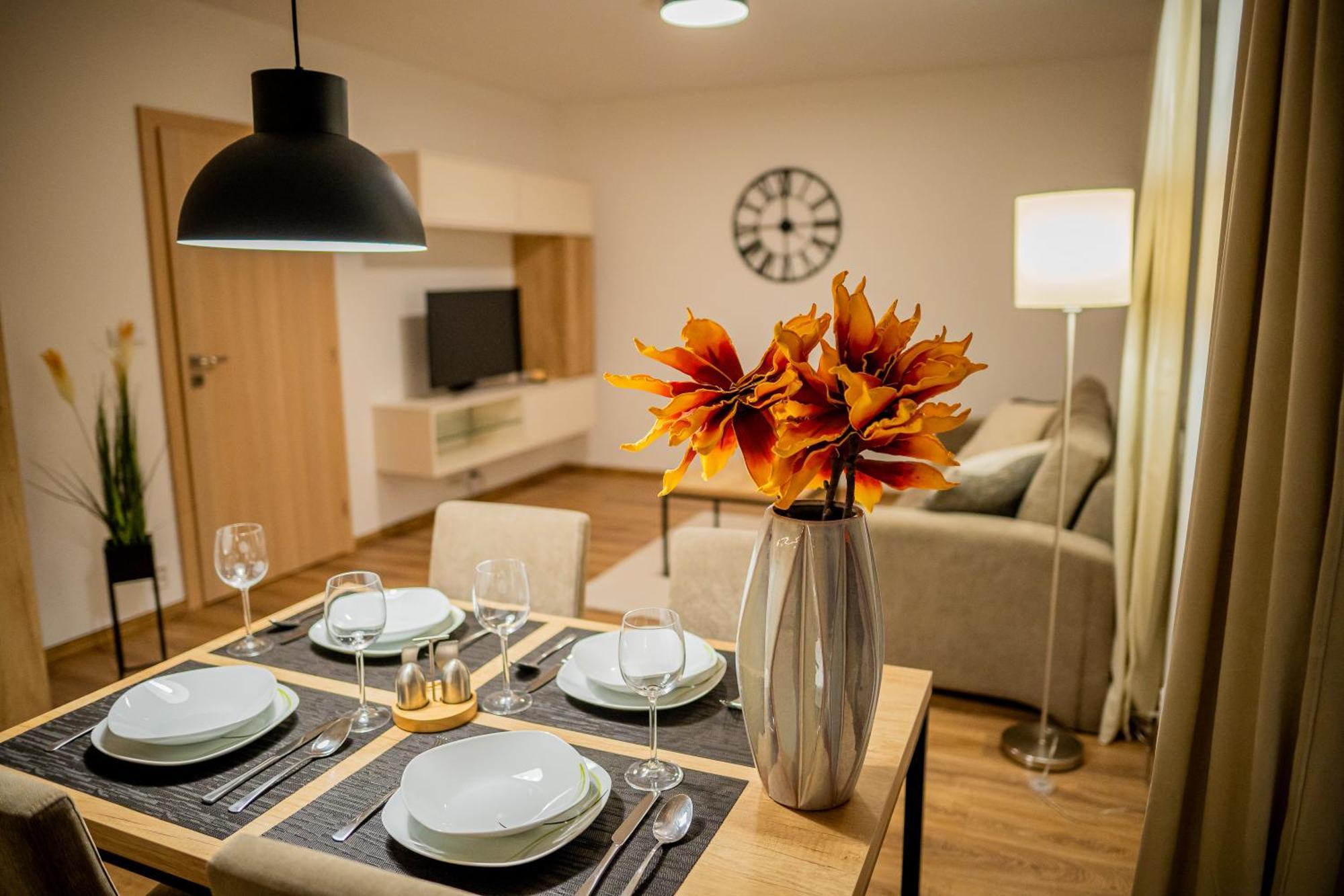 Old Town City Center Apartment 1 - Private Parking Included Košice Εξωτερικό φωτογραφία