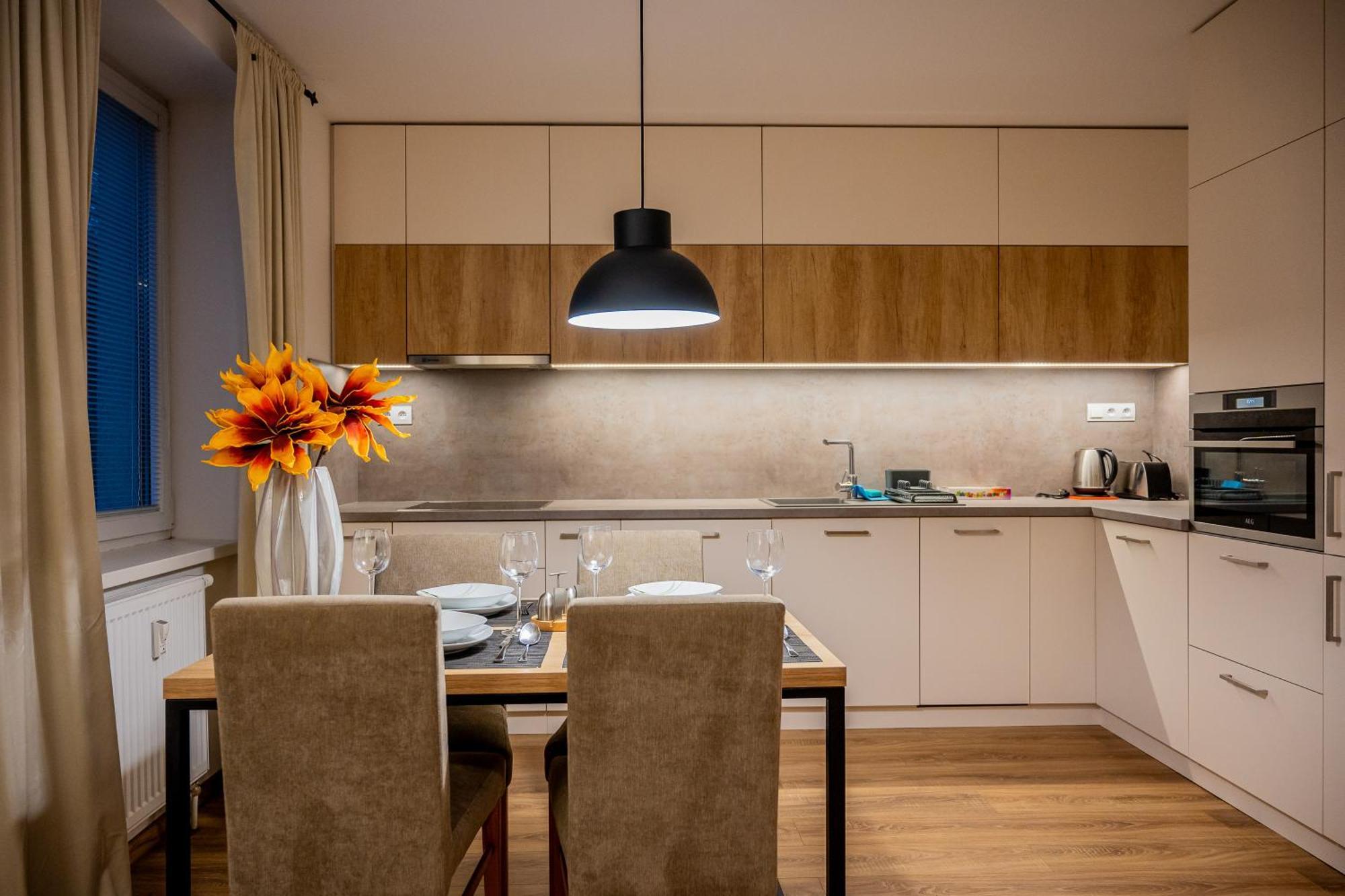 Old Town City Center Apartment 1 - Private Parking Included Košice Εξωτερικό φωτογραφία