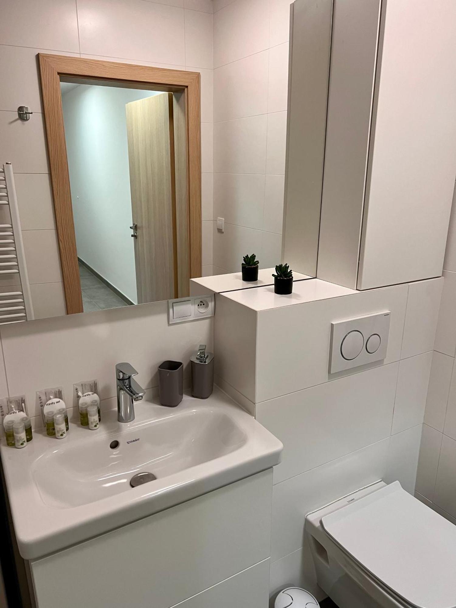 Old Town City Center Apartment 1 - Private Parking Included Košice Εξωτερικό φωτογραφία